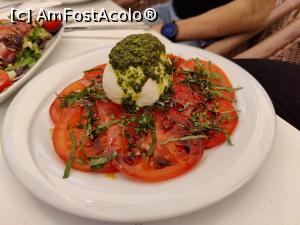 [P13] Restaurant Sa Vinya; salată de roșii cu burrata » foto by crismis
 - 
<span class="allrVoted glyphicon glyphicon-heart hidden" id="av1381817"></span>
<a class="m-l-10 hidden" id="sv1381817" onclick="voting_Foto_DelVot(,1381817,27457)" role="button">șterge vot <span class="glyphicon glyphicon-remove"></span></a>
<a id="v91381817" class=" c-red"  onclick="voting_Foto_SetVot(1381817)" role="button"><span class="glyphicon glyphicon-heart-empty"></span> <b>LIKE</b> = Votează poza</a> <img class="hidden"  id="f1381817W9" src="/imagini/loader.gif" border="0" /><span class="AjErrMes hidden" id="e1381817ErM"></span>