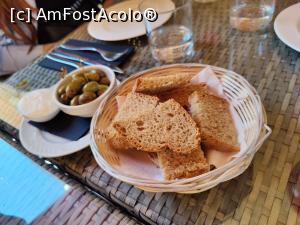 [P16] Restaurant Celler Ca'n Costa; măsline, cremă de usturoi, pâine de casă » foto by crismis
 - 
<span class="allrVoted glyphicon glyphicon-heart hidden" id="av1382769"></span>
<a class="m-l-10 hidden" id="sv1382769" onclick="voting_Foto_DelVot(,1382769,27457)" role="button">șterge vot <span class="glyphicon glyphicon-remove"></span></a>
<a id="v91382769" class=" c-red"  onclick="voting_Foto_SetVot(1382769)" role="button"><span class="glyphicon glyphicon-heart-empty"></span> <b>LIKE</b> = Votează poza</a> <img class="hidden"  id="f1382769W9" src="/imagini/loader.gif" border="0" /><span class="AjErrMes hidden" id="e1382769ErM"></span>