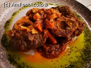 [P62] Restaurant; osso buco » foto by crismis
 - 
<span class="allrVoted glyphicon glyphicon-heart hidden" id="av1297679"></span>
<a class="m-l-10 hidden" id="sv1297679" onclick="voting_Foto_DelVot(,1297679,27472)" role="button">șterge vot <span class="glyphicon glyphicon-remove"></span></a>
<a id="v91297679" class=" c-red"  onclick="voting_Foto_SetVot(1297679)" role="button"><span class="glyphicon glyphicon-heart-empty"></span> <b>LIKE</b> = Votează poza</a> <img class="hidden"  id="f1297679W9" src="/imagini/loader.gif" border="0" /><span class="AjErrMes hidden" id="e1297679ErM"></span>