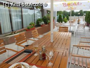 [P11] Mizil - Restaurant 'La Han'. Am prins un capăt al terasei pe care l-am putut fotografia.  » foto by iulianic
 - 
<span class="allrVoted glyphicon glyphicon-heart hidden" id="av989099"></span>
<a class="m-l-10 hidden" id="sv989099" onclick="voting_Foto_DelVot(,989099,27474)" role="button">șterge vot <span class="glyphicon glyphicon-remove"></span></a>
<a id="v9989099" class=" c-red"  onclick="voting_Foto_SetVot(989099)" role="button"><span class="glyphicon glyphicon-heart-empty"></span> <b>LIKE</b> = Votează poza</a> <img class="hidden"  id="f989099W9" src="/imagini/loader.gif" border="0" /><span class="AjErrMes hidden" id="e989099ErM"></span>