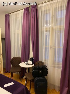 [P03] Camera, ferestre care dau spre celelalte camere » foto by Trank
 - 
<span class="allrVoted glyphicon glyphicon-heart hidden" id="av1298712"></span>
<a class="m-l-10 hidden" id="sv1298712" onclick="voting_Foto_DelVot(,1298712,27482)" role="button">șterge vot <span class="glyphicon glyphicon-remove"></span></a>
<a id="v91298712" class=" c-red"  onclick="voting_Foto_SetVot(1298712)" role="button"><span class="glyphicon glyphicon-heart-empty"></span> <b>LIKE</b> = Votează poza</a> <img class="hidden"  id="f1298712W9" src="/imagini/loader.gif" border="0" /><span class="AjErrMes hidden" id="e1298712ErM"></span>