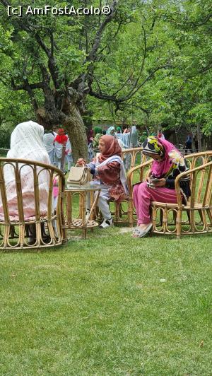 [P35] fetele vesele » foto by robert
 - 
<span class="allrVoted glyphicon glyphicon-heart hidden" id="av1325865"></span>
<a class="m-l-10 hidden" id="sv1325865" onclick="voting_Foto_DelVot(,1325865,27498)" role="button">șterge vot <span class="glyphicon glyphicon-remove"></span></a>
<a id="v91325865" class=" c-red"  onclick="voting_Foto_SetVot(1325865)" role="button"><span class="glyphicon glyphicon-heart-empty"></span> <b>LIKE</b> = Votează poza</a> <img class="hidden"  id="f1325865W9" src="/imagini/loader.gif" border="0" /><span class="AjErrMes hidden" id="e1325865ErM"></span>