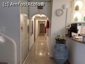 [P55] Recepția în dreapta și holul spre lifturi și scările de serviciu. » foto by maryka
 - 
<span class="allrVoted glyphicon glyphicon-heart hidden" id="av1307426"></span>
<a class="m-l-10 hidden" id="sv1307426" onclick="voting_Foto_DelVot(,1307426,27541)" role="button">șterge vot <span class="glyphicon glyphicon-remove"></span></a>
<a id="v91307426" class=" c-red"  onclick="voting_Foto_SetVot(1307426)" role="button"><span class="glyphicon glyphicon-heart-empty"></span> <b>LIKE</b> = Votează poza</a> <img class="hidden"  id="f1307426W9" src="/imagini/loader.gif" border="0" /><span class="AjErrMes hidden" id="e1307426ErM"></span>