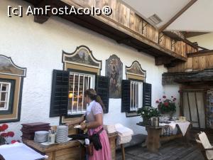 [P14] Stanglwirt - traditional » foto by mishu
 - 
<span class="allrVoted glyphicon glyphicon-heart hidden" id="av1316734"></span>
<a class="m-l-10 hidden" id="sv1316734" onclick="voting_Foto_DelVot(,1316734,27631)" role="button">șterge vot <span class="glyphicon glyphicon-remove"></span></a>
<a id="v91316734" class=" c-red"  onclick="voting_Foto_SetVot(1316734)" role="button"><span class="glyphicon glyphicon-heart-empty"></span> <b>LIKE</b> = Votează poza</a> <img class="hidden"  id="f1316734W9" src="/imagini/loader.gif" border="0" /><span class="AjErrMes hidden" id="e1316734ErM"></span>