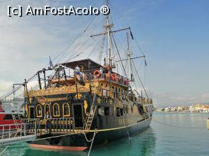 [P09] Barca piratilor cu care am facut inconjurul insului si am fost la Navagio » foto by G@2
 - 
<span class="allrVoted glyphicon glyphicon-heart hidden" id="av1316491"></span>
<a class="m-l-10 hidden" id="sv1316491" onclick="voting_Foto_DelVot(,1316491,27632)" role="button">șterge vot <span class="glyphicon glyphicon-remove"></span></a>
<a id="v91316491" class=" c-red"  onclick="voting_Foto_SetVot(1316491)" role="button"><span class="glyphicon glyphicon-heart-empty"></span> <b>LIKE</b> = Votează poza</a> <img class="hidden"  id="f1316491W9" src="/imagini/loader.gif" border="0" /><span class="AjErrMes hidden" id="e1316491ErM"></span>