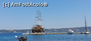 [P20] Un vas turistic în portul din Ammouliani » foto by Carmen Ion
 - 
<span class="allrVoted glyphicon glyphicon-heart hidden" id="av1340528"></span>
<a class="m-l-10 hidden" id="sv1340528" onclick="voting_Foto_DelVot(,1340528,27666)" role="button">șterge vot <span class="glyphicon glyphicon-remove"></span></a>
<a id="v91340528" class=" c-red"  onclick="voting_Foto_SetVot(1340528)" role="button"><span class="glyphicon glyphicon-heart-empty"></span> <b>LIKE</b> = Votează poza</a> <img class="hidden"  id="f1340528W9" src="/imagini/loader.gif" border="0" /><span class="AjErrMes hidden" id="e1340528ErM"></span>