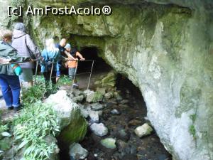 [P03] Peștera Vadu Crișului - Intrarea în peșteră. » foto by iulianic
 - 
<span class="allrVoted glyphicon glyphicon-heart hidden" id="av1323494"></span>
<a class="m-l-10 hidden" id="sv1323494" onclick="voting_Foto_DelVot(,1323494,27696)" role="button">șterge vot <span class="glyphicon glyphicon-remove"></span></a>
<a id="v91323494" class=" c-red"  onclick="voting_Foto_SetVot(1323494)" role="button"><span class="glyphicon glyphicon-heart-empty"></span> <b>LIKE</b> = Votează poza</a> <img class="hidden"  id="f1323494W9" src="/imagini/loader.gif" border="0" /><span class="AjErrMes hidden" id="e1323494ErM"></span>
