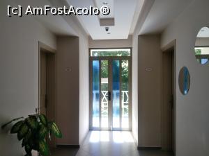 [P12] Hotel Pantheon - hol » foto by calator2000
 - 
<span class="allrVoted glyphicon glyphicon-heart hidden" id="av1327790"></span>
<a class="m-l-10 hidden" id="sv1327790" onclick="voting_Foto_DelVot(,1327790,27727)" role="button">șterge vot <span class="glyphicon glyphicon-remove"></span></a>
<a id="v91327790" class=" c-red"  onclick="voting_Foto_SetVot(1327790)" role="button"><span class="glyphicon glyphicon-heart-empty"></span> <b>LIKE</b> = Votează poza</a> <img class="hidden"  id="f1327790W9" src="/imagini/loader.gif" border="0" /><span class="AjErrMes hidden" id="e1327790ErM"></span>