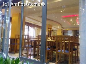 [P28] Hotel Pantheon - restaurant » foto by calator2000
 - 
<span class="allrVoted glyphicon glyphicon-heart hidden" id="av1327806"></span>
<a class="m-l-10 hidden" id="sv1327806" onclick="voting_Foto_DelVot(,1327806,27727)" role="button">șterge vot <span class="glyphicon glyphicon-remove"></span></a>
<a id="v91327806" class=" c-red"  onclick="voting_Foto_SetVot(1327806)" role="button"><span class="glyphicon glyphicon-heart-empty"></span> <b>LIKE</b> = Votează poza</a> <img class="hidden"  id="f1327806W9" src="/imagini/loader.gif" border="0" /><span class="AjErrMes hidden" id="e1327806ErM"></span>