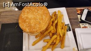 [P09] hamburger cu cartofi » foto by robert
 - 
<span class="allrVoted glyphicon glyphicon-heart hidden" id="av1330296"></span>
<a class="m-l-10 hidden" id="sv1330296" onclick="voting_Foto_DelVot(,1330296,27737)" role="button">șterge vot <span class="glyphicon glyphicon-remove"></span></a>
<a id="v91330296" class=" c-red"  onclick="voting_Foto_SetVot(1330296)" role="button"><span class="glyphicon glyphicon-heart-empty"></span> <b>LIKE</b> = Votează poza</a> <img class="hidden"  id="f1330296W9" src="/imagini/loader.gif" border="0" /><span class="AjErrMes hidden" id="e1330296ErM"></span>