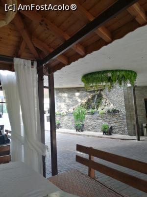 [P10] Pe terasa restaurantului » foto by MaraMura
 - 
<span class="allrVoted glyphicon glyphicon-heart hidden" id="av1340435"></span>
<a class="m-l-10 hidden" id="sv1340435" onclick="voting_Foto_DelVot(,1340435,27809)" role="button">șterge vot <span class="glyphicon glyphicon-remove"></span></a>
<a id="v91340435" class=" c-red"  onclick="voting_Foto_SetVot(1340435)" role="button"><span class="glyphicon glyphicon-heart-empty"></span> <b>LIKE</b> = Votează poza</a> <img class="hidden"  id="f1340435W9" src="/imagini/loader.gif" border="0" /><span class="AjErrMes hidden" id="e1340435ErM"></span>