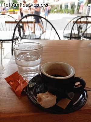 [P15] O cafea, ceva dulce, o apă. Preț: 2,20 euro. » foto by Rodel
 - 
<span class="allrVoted glyphicon glyphicon-heart hidden" id="av1342472"></span>
<a class="m-l-10 hidden" id="sv1342472" onclick="voting_Foto_DelVot(,1342472,27827)" role="button">șterge vot <span class="glyphicon glyphicon-remove"></span></a>
<a id="v91342472" class=" c-red"  onclick="voting_Foto_SetVot(1342472)" role="button"><span class="glyphicon glyphicon-heart-empty"></span> <b>LIKE</b> = Votează poza</a> <img class="hidden"  id="f1342472W9" src="/imagini/loader.gif" border="0" /><span class="AjErrMes hidden" id="e1342472ErM"></span>