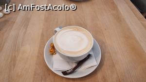[P18] la o cafea bună » foto by robert
 - 
<span class="allrVoted glyphicon glyphicon-heart hidden" id="av1343173"></span>
<a class="m-l-10 hidden" id="sv1343173" onclick="voting_Foto_DelVot(,1343173,27830)" role="button">șterge vot <span class="glyphicon glyphicon-remove"></span></a>
<a id="v91343173" class=" c-red"  onclick="voting_Foto_SetVot(1343173)" role="button"><span class="glyphicon glyphicon-heart-empty"></span> <b>LIKE</b> = Votează poza</a> <img class="hidden"  id="f1343173W9" src="/imagini/loader.gif" border="0" /><span class="AjErrMes hidden" id="e1343173ErM"></span>