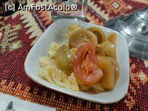 [P18] Salată de murături » foto by crismis
 - 
<span class="allrVoted glyphicon glyphicon-heart hidden" id="av1345960"></span>
<a class="m-l-10 hidden" id="sv1345960" onclick="voting_Foto_DelVot(,1345960,27853)" role="button">șterge vot <span class="glyphicon glyphicon-remove"></span></a>
<a id="v91345960" class=" c-red"  onclick="voting_Foto_SetVot(1345960)" role="button"><span class="glyphicon glyphicon-heart-empty"></span> <b>LIKE</b> = Votează poza</a> <img class="hidden"  id="f1345960W9" src="/imagini/loader.gif" border="0" /><span class="AjErrMes hidden" id="e1345960ErM"></span>