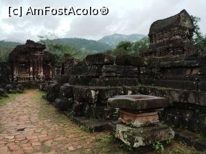 [P17] Templul My Son » foto by Marius 72
 - 
<span class="allrVoted glyphicon glyphicon-heart hidden" id="av1355747"></span>
<a class="m-l-10 hidden" id="sv1355747" onclick="voting_Foto_DelVot(,1355747,27864)" role="button">șterge vot <span class="glyphicon glyphicon-remove"></span></a>
<a id="v91355747" class=" c-red"  onclick="voting_Foto_SetVot(1355747)" role="button"><span class="glyphicon glyphicon-heart-empty"></span> <b>LIKE</b> = Votează poza</a> <img class="hidden"  id="f1355747W9" src="/imagini/loader.gif" border="0" /><span class="AjErrMes hidden" id="e1355747ErM"></span>