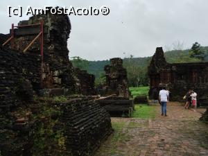 [P18] Prin templu » foto by Marius 72
 - 
<span class="allrVoted glyphicon glyphicon-heart hidden" id="av1355748"></span>
<a class="m-l-10 hidden" id="sv1355748" onclick="voting_Foto_DelVot(,1355748,27864)" role="button">șterge vot <span class="glyphicon glyphicon-remove"></span></a>
<a id="v91355748" class=" c-red"  onclick="voting_Foto_SetVot(1355748)" role="button"><span class="glyphicon glyphicon-heart-empty"></span> <b>LIKE</b> = Votează poza</a> <img class="hidden"  id="f1355748W9" src="/imagini/loader.gif" border="0" /><span class="AjErrMes hidden" id="e1355748ErM"></span>