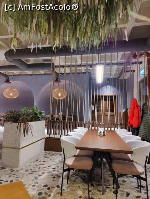 [P02] Lotca restaurant, vedere de la masa noastră » foto by crismis
 - 
<span class="allrVoted glyphicon glyphicon-heart hidden" id="av1356938"></span>
<a class="m-l-10 hidden" id="sv1356938" onclick="voting_Foto_DelVot(,1356938,27961)" role="button">șterge vot <span class="glyphicon glyphicon-remove"></span></a>
<a id="v91356938" class=" c-red"  onclick="voting_Foto_SetVot(1356938)" role="button"><span class="glyphicon glyphicon-heart-empty"></span> <b>LIKE</b> = Votează poza</a> <img class="hidden"  id="f1356938W9" src="/imagini/loader.gif" border="0" /><span class="AjErrMes hidden" id="e1356938ErM"></span>