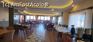[P18] Sala de mic-dejun » foto by irinad
 - 
<span class="allrVoted glyphicon glyphicon-heart hidden" id="av1374560"></span>
<a class="m-l-10 hidden" id="sv1374560" onclick="voting_Foto_DelVot(,1374560,28115)" role="button">șterge vot <span class="glyphicon glyphicon-remove"></span></a>
<a id="v91374560" class=" c-red"  onclick="voting_Foto_SetVot(1374560)" role="button"><span class="glyphicon glyphicon-heart-empty"></span> <b>LIKE</b> = Votează poza</a> <img class="hidden"  id="f1374560W9" src="/imagini/loader.gif" border="0" /><span class="AjErrMes hidden" id="e1374560ErM"></span>