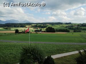 [P09] Vedere de la altă fereastră a camerei » foto by Marius 72
 - 
<span class="allrVoted glyphicon glyphicon-heart hidden" id="av1378721"></span>
<a class="m-l-10 hidden" id="sv1378721" onclick="voting_Foto_DelVot(,1378721,28158)" role="button">șterge vot <span class="glyphicon glyphicon-remove"></span></a>
<a id="v91378721" class=" c-red"  onclick="voting_Foto_SetVot(1378721)" role="button"><span class="glyphicon glyphicon-heart-empty"></span> <b>LIKE</b> = Votează poza</a> <img class="hidden"  id="f1378721W9" src="/imagini/loader.gif" border="0" /><span class="AjErrMes hidden" id="e1378721ErM"></span>