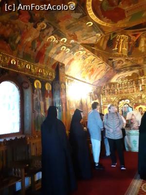 [P34] Manastirea Drăgăneşti- Vlasca,interior biserică » foto by Michi
 - 
<span class="allrVoted glyphicon glyphicon-heart hidden" id="av1414037"></span>
<a class="m-l-10 hidden" id="sv1414037" onclick="voting_Foto_DelVot(,1414037,28210)" role="button">șterge vot <span class="glyphicon glyphicon-remove"></span></a>
<a id="v91414037" class=" c-red"  onclick="voting_Foto_SetVot(1414037)" role="button"><span class="glyphicon glyphicon-heart-empty"></span> <b>LIKE</b> = Votează poza</a> <img class="hidden"  id="f1414037W9" src="/imagini/loader.gif" border="0" /><span class="AjErrMes hidden" id="e1414037ErM"></span>