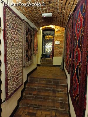 [P42] Zamość, Restauracja Muzealna Ormiańskie Piwnice, Expoziție de covoare și carpete » foto by mprofeanu
 - 
<span class="allrVoted glyphicon glyphicon-heart hidden" id="av1402675"></span>
<a class="m-l-10 hidden" id="sv1402675" onclick="voting_Foto_DelVot(,1402675,28303)" role="button">șterge vot <span class="glyphicon glyphicon-remove"></span></a>
<a id="v91402675" class=" c-red"  onclick="voting_Foto_SetVot(1402675)" role="button"><span class="glyphicon glyphicon-heart-empty"></span> <b>LIKE</b> = Votează poza</a> <img class="hidden"  id="f1402675W9" src="/imagini/loader.gif" border="0" /><span class="AjErrMes hidden" id="e1402675ErM"></span>