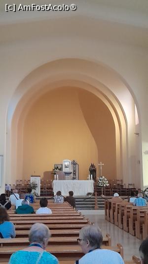 [P20] biserica Sf Iacob » foto by Yolanda
 - 
<span class="allrVoted glyphicon glyphicon-heart hidden" id="av1401474"></span>
<a class="m-l-10 hidden" id="sv1401474" onclick="voting_Foto_DelVot(,1401474,28342)" role="button">șterge vot <span class="glyphicon glyphicon-remove"></span></a>
<a id="v91401474" class=" c-red"  onclick="voting_Foto_SetVot(1401474)" role="button"><span class="glyphicon glyphicon-heart-empty"></span> <b>LIKE</b> = Votează poza</a> <img class="hidden"  id="f1401474W9" src="/imagini/loader.gif" border="0" /><span class="AjErrMes hidden" id="e1401474ErM"></span>