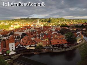 P02 [AUG-2023] Cesky Krumlov văzut de la castel; imediat după dig e hotelul nostru