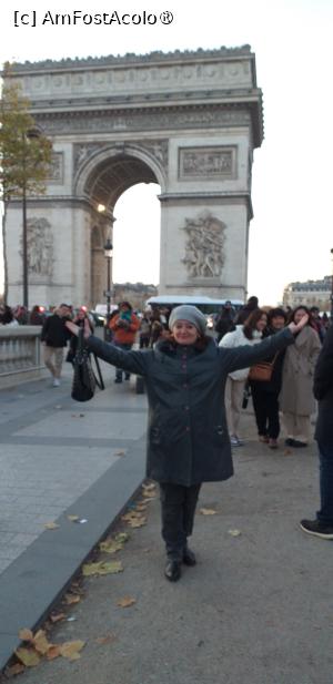 [P16] Champs Elysee » foto by Yolanda
 - 
<span class="allrVoted glyphicon glyphicon-heart hidden" id="av1414970"></span>
<a class="m-l-10 hidden" id="sv1414970" onclick="voting_Foto_DelVot(,1414970,28468)" role="button">șterge vot <span class="glyphicon glyphicon-remove"></span></a>
<a id="v91414970" class=" c-red"  onclick="voting_Foto_SetVot(1414970)" role="button"><span class="glyphicon glyphicon-heart-empty"></span> <b>LIKE</b> = Votează poza</a> <img class="hidden"  id="f1414970W9" src="/imagini/loader.gif" border="0" /><span class="AjErrMes hidden" id="e1414970ErM"></span>