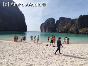 [P39] Thailanda - Phuket , în excursie la Phi Phi Island se vizitează Maya Bay , o minunăție de plajă » foto by Pușcașu Marin
 - 
<span class="allrVoted glyphicon glyphicon-heart hidden" id="av1421095"></span>
<a class="m-l-10 hidden" id="sv1421095" onclick="voting_Foto_DelVot(,1421095,28508)" role="button">șterge vot <span class="glyphicon glyphicon-remove"></span></a>
<a id="v91421095" class=" c-red"  onclick="voting_Foto_SetVot(1421095)" role="button"><span class="glyphicon glyphicon-heart-empty"></span> <b>LIKE</b> = Votează poza</a> <img class="hidden"  id="f1421095W9" src="/imagini/loader.gif" border="0" /><span class="AjErrMes hidden" id="e1421095ErM"></span>
