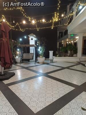 [P02] Terasa de la etajul șapte - leagăn , luminițe , țigări să ai » foto by Pușcașu Marin
 - 
<span class="allrVoted glyphicon glyphicon-heart hidden" id="av1423474"></span>
<a class="m-l-10 hidden" id="sv1423474" onclick="voting_Foto_DelVot(,1423474,28521)" role="button">șterge vot <span class="glyphicon glyphicon-remove"></span></a>
<a id="v91423474" class=" c-red"  onclick="voting_Foto_SetVot(1423474)" role="button"><span class="glyphicon glyphicon-heart-empty"></span> <b>LIKE</b> = Votează poza</a> <img class="hidden"  id="f1423474W9" src="/imagini/loader.gif" border="0" /><span class="AjErrMes hidden" id="e1423474ErM"></span>