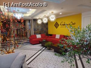 [P05]  Recepție Cat Cat Galerie d'Art Hotel » foto by Pușcașu Marin
 - 
<span class="allrVoted glyphicon glyphicon-heart hidden" id="av1423477"></span>
<a class="m-l-10 hidden" id="sv1423477" onclick="voting_Foto_DelVot(,1423477,28521)" role="button">șterge vot <span class="glyphicon glyphicon-remove"></span></a>
<a id="v91423477" class=" c-red"  onclick="voting_Foto_SetVot(1423477)" role="button"><span class="glyphicon glyphicon-heart-empty"></span> <b>LIKE</b> = Votează poza</a> <img class="hidden"  id="f1423477W9" src="/imagini/loader.gif" border="0" /><span class="AjErrMes hidden" id="e1423477ErM"></span>