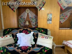 [P18] Moara cu Noroc,o cameră de la parter » foto by AZE
 - 
<span class="allrVoted glyphicon glyphicon-heart hidden" id="av1427190"></span>
<a class="m-l-10 hidden" id="sv1427190" onclick="voting_Foto_DelVot(,1427190,28544)" role="button">șterge vot <span class="glyphicon glyphicon-remove"></span></a>
<a id="v91427190" class=" c-red"  onclick="voting_Foto_SetVot(1427190)" role="button"><span class="glyphicon glyphicon-heart-empty"></span> <b>LIKE</b> = Votează poza</a> <img class="hidden"  id="f1427190W9" src="/imagini/loader.gif" border="0" /><span class="AjErrMes hidden" id="e1427190ErM"></span>