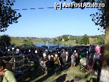 [P13] Pe partea dreaptă, lângă lac, pajiștea este plină de oameni » foto by Floryn81
 - 
<span class="allrVoted glyphicon glyphicon-heart hidden" id="av312154"></span>
<a class="m-l-10 hidden" id="sv312154" onclick="voting_Foto_DelVot(,312154,28582)" role="button">șterge vot <span class="glyphicon glyphicon-remove"></span></a>
<a id="v9312154" class=" c-red"  onclick="voting_Foto_SetVot(312154)" role="button"><span class="glyphicon glyphicon-heart-empty"></span> <b>LIKE</b> = Votează poza</a> <img class="hidden"  id="f312154W9" src="/imagini/loader.gif" border="0" /><span class="AjErrMes hidden" id="e312154ErM"></span>