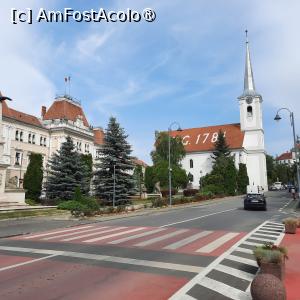 [P38] Primăria și Biserica Reformată, cazarea era foarte aproape... » foto by mprofeanu
 - 
<span class="allrVoted glyphicon glyphicon-heart hidden" id="av1436795"></span>
<a class="m-l-10 hidden" id="sv1436795" onclick="voting_Foto_DelVot(,1436795,28629)" role="button">șterge vot <span class="glyphicon glyphicon-remove"></span></a>
<a id="v91436795" class=" c-red"  onclick="voting_Foto_SetVot(1436795)" role="button"><span class="glyphicon glyphicon-heart-empty"></span> <b>LIKE</b> = Votează poza</a> <img class="hidden"  id="f1436795W9" src="/imagini/loader.gif" border="0" /><span class="AjErrMes hidden" id="e1436795ErM"></span>