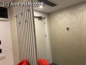 [P15] Hotel Alexandra Mamaia - holul de la intrare » foto by nicole33
 - 
<span class="allrVoted glyphicon glyphicon-heart hidden" id="av1513035"></span>
<a class="m-l-10 hidden" id="sv1513035" onclick="voting_Foto_DelVot(,1513035,29052)" role="button">șterge vot <span class="glyphicon glyphicon-remove"></span></a>
<a id="v91513035" class=" c-red"  onclick="voting_Foto_SetVot(1513035)" role="button"><span class="glyphicon glyphicon-heart-empty"></span> <b>LIKE</b> = Votează poza</a> <img class="hidden"  id="f1513035W9" src="/imagini/loader.gif" border="0" /><span class="AjErrMes hidden" id="e1513035ErM"></span>