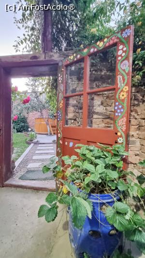 [P11] Grădina Casa Zina » foto by pepsi70ro
 - 
<span class="allrVoted glyphicon glyphicon-heart hidden" id="av1494465"></span>
<a class="m-l-10 hidden" id="sv1494465" onclick="voting_Foto_DelVot(,1494465,29085)" role="button">șterge vot <span class="glyphicon glyphicon-remove"></span></a>
<a id="v91494465" class=" c-red"  onclick="voting_Foto_SetVot(1494465)" role="button"><span class="glyphicon glyphicon-heart-empty"></span> <b>LIKE</b> = Votează poza</a> <img class="hidden"  id="f1494465W9" src="/imagini/loader.gif" border="0" /><span class="AjErrMes hidden" id="e1494465ErM"></span>