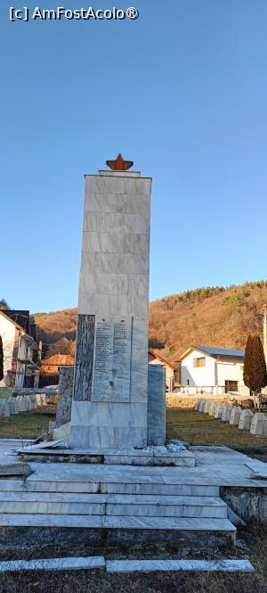 [P24] Obelisc și nume... » foto by tata123 🔱
 - 
<span class="allrVoted glyphicon glyphicon-heart hidden" id="av1516871"></span>
<a class="m-l-10 hidden" id="sv1516871" onclick="voting_Foto_DelVot(,1516871,29123)" role="button">șterge vot <span class="glyphicon glyphicon-remove"></span></a>
<a id="v91516871" class=" c-red"  onclick="voting_Foto_SetVot(1516871)" role="button"><span class="glyphicon glyphicon-heart-empty"></span> <b>LIKE</b> = Votează poza</a> <img class="hidden"  id="f1516871W9" src="/imagini/loader.gif" border="0" /><span class="AjErrMes hidden" id="e1516871ErM"></span>