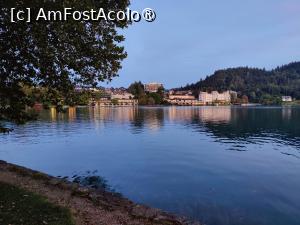 [P53] Lacul Bled în fața pensiunii » foto by crismis
 - 
<span class="allrVoted glyphicon glyphicon-heart hidden" id="av1509723"></span>
<a class="m-l-10 hidden" id="sv1509723" onclick="voting_Foto_DelVot(,1509723,29195)" role="button">șterge vot <span class="glyphicon glyphicon-remove"></span></a>
<a id="v91509723" class=" c-red"  onclick="voting_Foto_SetVot(1509723)" role="button"><span class="glyphicon glyphicon-heart-empty"></span> <b>LIKE</b> = Votează poza</a> <img class="hidden"  id="f1509723W9" src="/imagini/loader.gif" border="0" /><span class="AjErrMes hidden" id="e1509723ErM"></span>