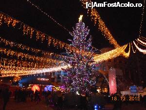 [P37] Târgul de Crăciun - Seara » foto by iulianic
 - 
<span class="allrVoted glyphicon glyphicon-heart hidden" id="av700502"></span>
<a class="m-l-10 hidden" id="sv700502" onclick="voting_Foto_DelVot(,700502,29197)" role="button">șterge vot <span class="glyphicon glyphicon-remove"></span></a>
<a id="v9700502" class=" c-red"  onclick="voting_Foto_SetVot(700502)" role="button"><span class="glyphicon glyphicon-heart-empty"></span> <b>LIKE</b> = Votează poza</a> <img class="hidden"  id="f700502W9" src="/imagini/loader.gif" border="0" /><span class="AjErrMes hidden" id="e700502ErM"></span>