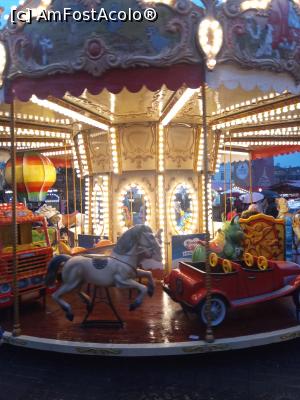 [P39] Caruselul la târgul de Crăciun » foto by nelu73
 - 
<span class="allrVoted glyphicon glyphicon-heart hidden" id="av1341582"></span>
<a class="m-l-10 hidden" id="sv1341582" onclick="voting_Foto_DelVot(,1341582,29199)" role="button">șterge vot <span class="glyphicon glyphicon-remove"></span></a>
<a id="v91341582" class=" c-red"  onclick="voting_Foto_SetVot(1341582)" role="button"><span class="glyphicon glyphicon-heart-empty"></span> <b>LIKE</b> = Votează poza</a> <img class="hidden"  id="f1341582W9" src="/imagini/loader.gif" border="0" /><span class="AjErrMes hidden" id="e1341582ErM"></span>