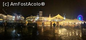 [P08] Piața Mare și târgul de crăciun » foto by AZE
 - 
<span class="allrVoted glyphicon glyphicon-heart hidden" id="av1341693"></span>
<a class="m-l-10 hidden" id="sv1341693" onclick="voting_Foto_DelVot(,1341693,29199)" role="button">șterge vot <span class="glyphicon glyphicon-remove"></span></a>
<a id="v91341693" class=" c-red"  onclick="voting_Foto_SetVot(1341693)" role="button"><span class="glyphicon glyphicon-heart-empty"></span> <b>LIKE</b> = Votează poza</a> <img class="hidden"  id="f1341693W9" src="/imagini/loader.gif" border="0" /><span class="AjErrMes hidden" id="e1341693ErM"></span>