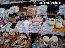 [P10] Sibiu -Piata Mare - Targul de Craciun, papuci si caciulite » foto by Diaura*
 - 
<span class="allrVoted glyphicon glyphicon-heart hidden" id="av284234"></span>
<a class="m-l-10 hidden" id="sv284234" onclick="voting_Foto_DelVot(,284234,29199)" role="button">șterge vot <span class="glyphicon glyphicon-remove"></span></a>
<a id="v9284234" class=" c-red"  onclick="voting_Foto_SetVot(284234)" role="button"><span class="glyphicon glyphicon-heart-empty"></span> <b>LIKE</b> = Votează poza</a> <img class="hidden"  id="f284234W9" src="/imagini/loader.gif" border="0" /><span class="AjErrMes hidden" id="e284234ErM"></span>