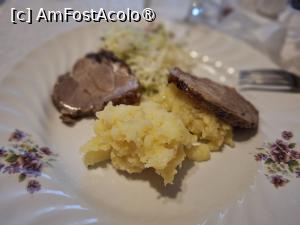 [P29] Pensiunea Cristina - cina » foto by Carmen Ion
 - 
<span class="allrVoted glyphicon glyphicon-heart hidden" id="av1510276"></span>
<a class="m-l-10 hidden" id="sv1510276" onclick="voting_Foto_DelVot(,1510276,29200)" role="button">șterge vot <span class="glyphicon glyphicon-remove"></span></a>
<a id="v91510276" class=" c-red"  onclick="voting_Foto_SetVot(1510276)" role="button"><span class="glyphicon glyphicon-heart-empty"></span> <b>LIKE</b> = Votează poza</a> <img class="hidden"  id="f1510276W9" src="/imagini/loader.gif" border="0" /><span class="AjErrMes hidden" id="e1510276ErM"></span>