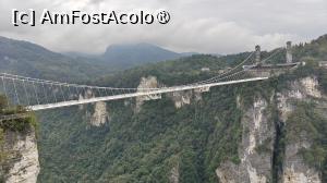 [P01] The Glass Bridge and Grand Canyon Zhangjiajie » foto by elenaadina
 - 
<span class="allrVoted glyphicon glyphicon-heart hidden" id="av1510283"></span>
<a class="m-l-10 hidden" id="sv1510283" onclick="voting_Foto_DelVot(,1510283,29201)" role="button">șterge vot <span class="glyphicon glyphicon-remove"></span></a>
<a id="v91510283" class=" c-red"  onclick="voting_Foto_SetVot(1510283)" role="button"><span class="glyphicon glyphicon-heart-empty"></span> <b>LIKE</b> = Votează poza</a> <img class="hidden"  id="f1510283W9" src="/imagini/loader.gif" border="0" /><span class="AjErrMes hidden" id="e1510283ErM"></span>