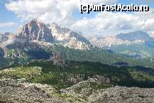 [P03] in centru cinque torri » foto by mariana
 - 
<span class="allrVoted glyphicon glyphicon-heart hidden" id="av16933"></span>
<a class="m-l-10 hidden" id="sv16933" onclick="voting_Foto_DelVot(,16933,29209)" role="button">șterge vot <span class="glyphicon glyphicon-remove"></span></a>
<a id="v916933" class=" c-red"  onclick="voting_Foto_SetVot(16933)" role="button"><span class="glyphicon glyphicon-heart-empty"></span> <b>LIKE</b> = Votează poza</a> <img class="hidden"  id="f16933W9" src="/imagini/loader.gif" border="0" /><span class="AjErrMes hidden" id="e16933ErM"></span>