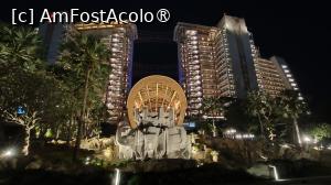 [P01] CENTARA GRAND MIRAGE BEACH, intrarea » foto by elenaadina
 - 
<span class="allrVoted glyphicon glyphicon-heart hidden" id="av1512096"></span>
<a class="m-l-10 hidden" id="sv1512096" onclick="voting_Foto_DelVot(,1512096,29213)" role="button">șterge vot <span class="glyphicon glyphicon-remove"></span></a>
<a id="v91512096" class=" c-red"  onclick="voting_Foto_SetVot(1512096)" role="button"><span class="glyphicon glyphicon-heart-empty"></span> <b>LIKE</b> = Votează poza</a> <img class="hidden"  id="f1512096W9" src="/imagini/loader.gif" border="0" /><span class="AjErrMes hidden" id="e1512096ErM"></span>