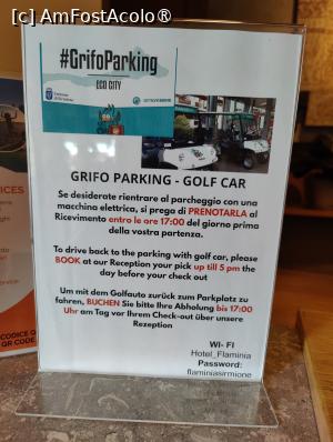 [P02] Informații despre parcare la recepția hotelului » foto by crismis
 - 
<span class="allrVoted glyphicon glyphicon-heart hidden" id="av1513897"></span>
<a class="m-l-10 hidden" id="sv1513897" onclick="voting_Foto_DelVot(,1513897,29221)" role="button">șterge vot <span class="glyphicon glyphicon-remove"></span></a>
<a id="v91513897" class=" c-red"  onclick="voting_Foto_SetVot(1513897)" role="button"><span class="glyphicon glyphicon-heart-empty"></span> <b>LIKE</b> = Votează poza</a> <img class="hidden"  id="f1513897W9" src="/imagini/loader.gif" border="0" /><span class="AjErrMes hidden" id="e1513897ErM"></span>