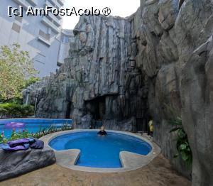 [P21] parcul acvatic, jacuzzi » foto by elenaadina
 - 
<span class="allrVoted glyphicon glyphicon-heart hidden" id="av1514580"></span>
<a class="m-l-10 hidden" id="sv1514580" onclick="voting_Foto_DelVot(,1514580,29225)" role="button">șterge vot <span class="glyphicon glyphicon-remove"></span></a>
<a id="v91514580" class=" c-red"  onclick="voting_Foto_SetVot(1514580)" role="button"><span class="glyphicon glyphicon-heart-empty"></span> <b>LIKE</b> = Votează poza</a> <img class="hidden"  id="f1514580W9" src="/imagini/loader.gif" border="0" /><span class="AjErrMes hidden" id="e1514580ErM"></span>