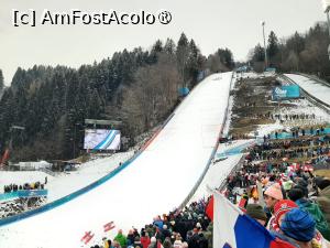 [P01] Paul Außerleitner Schanze (fotografia este făcută din Zona A. Zonele B, C, D, E sunt destul de nepopulate, pe coasta dealului, din ce în ce mai departe de zona de aterizare) » foto by adso
 - 
<span class="allrVoted glyphicon glyphicon-heart hidden" id="av1518422"></span>
<a class="m-l-10 hidden" id="sv1518422" onclick="voting_Foto_DelVot(,1518422,29257)" role="button">șterge vot <span class="glyphicon glyphicon-remove"></span></a>
<a id="v91518422" class=" c-red"  onclick="voting_Foto_SetVot(1518422)" role="button"><span class="glyphicon glyphicon-heart-empty"></span> <b>LIKE</b> = Votează poza</a> <img class="hidden"  id="f1518422W9" src="/imagini/loader.gif" border="0" /><span class="AjErrMes hidden" id="e1518422ErM"></span>