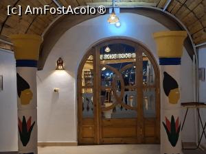 [P08] Luxor, Egipt, Villa Sunrise, Ușa de la Studioul în care am stat » foto by mprofeanu
 - 
<span class="allrVoted glyphicon glyphicon-heart hidden" id="av1520605"></span>
<a class="m-l-10 hidden" id="sv1520605" onclick="voting_Foto_DelVot(,1520605,29277)" role="button">șterge vot <span class="glyphicon glyphicon-remove"></span></a>
<a id="v91520605" class=" c-red"  onclick="voting_Foto_SetVot(1520605)" role="button"><span class="glyphicon glyphicon-heart-empty"></span> <b>LIKE</b> = Votează poza</a> <img class="hidden"  id="f1520605W9" src="/imagini/loader.gif" border="0" /><span class="AjErrMes hidden" id="e1520605ErM"></span>